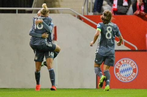 Cheering goal FC Bayern Munich Dominika Skorvankova FC Bayern Munich Fridolina Rolfö FC Bayern Munich Melanie Leupolz FC Bayern Munich Melli Leupolz Munich Germany 27 03 2019 Football Womens football FC Bayern Munich Slavia Prague xklx