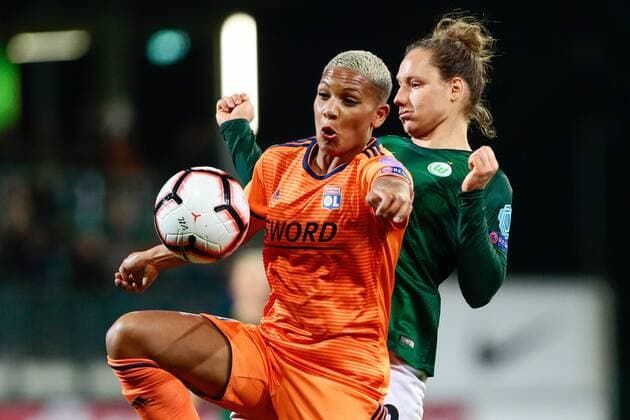 27 03 2019 xtgx Football UEFA Women s Champions League VfL Wolfsburg Olympique Lyon emspor v l Shanice van de Sanden Olympique Lyon 11 Babett Peter VfL Wolfsburg 8 Duel Combat Combat tackle DFL DFB REGULATIONS PROHIBIT ANY USE OF PHOTOGRAPHS as IMAGE SEQUENCES and or QUASI VIDEO AOK Stadium
