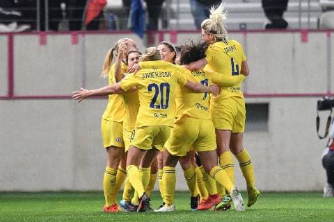 (190328) -- PARIS, March 28, 2019 -- Chelsea s players celebrate after scoring during the second leg match of UEFA Women s Champions League quarterfinal between Paris Saint-Germain and Chelsea at Jean Bouin Stadium in Paris, France, on March 27, 2019. Chelsea lost the match 1-2, but still advanced to the semifinal with a total score of 3-2. ) (SP)FRANCE-PARIS-SOCCER-UEFA WOMEN S CHAMPIONS LEAGUE-QUARTERFINAL-PSG VS CHELSEA JackxChan 