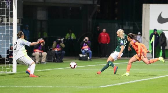 VfL vs Olympique Lyon CL Women Wolfsburg Germany 27 03 2019 FOOTBALL VfL Wolfsburg vs Olympique Lyon Champions League Womens Quarter Finals Season 2018 19 Pernille Harder VfL Wolfsburg scores goal to 1 2 Goal woman Sarah Bouhaddi Olympique Lyon Selma Bacha Olympique Lyon Wolfsburg