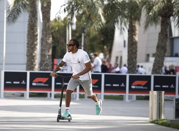 Sport Bilder des Tages Motorsports: FIA Formula One World Championship WM Weltmeisterschaft 2019, Grand Prix of Bahrain, 44 Lewis Hamilton (GBR, Mercedes AMG Petronas Motorsport), Sakhir Bahrain