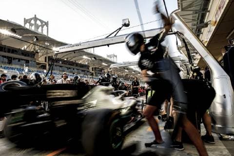 Motorsports: FIA Formula One World Championship WM Weltmeisterschaft 2019, Grand Prix of Bahrain, Mechanic of Mercedes AMG Petronas Motorsport during pit stop training Sakhir Bahrain