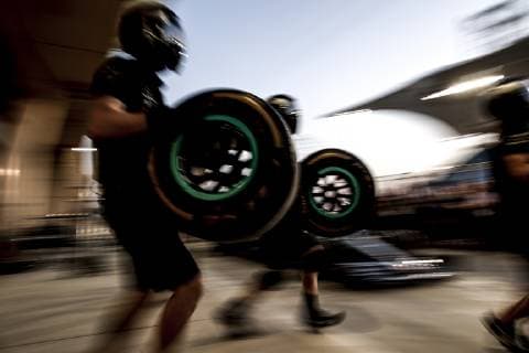 Motorsports: FIA Formula One World Championship WM Weltmeisterschaft 2019, Grand Prix of Bahrain, Mechanic of Mercedes AMG Petronas Motorsport during pit stop training Sakhir Bahrain