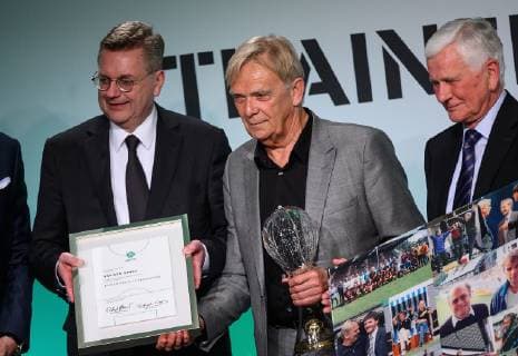 28 03 2019 xfux Soccer DFB Coach DFB Ceremony on the occasion of the completion of the 65 Soccer Teachers Training Course emspor v l President Reinhard Dieter Grindel German Soccer Association DFB Volker Finke receives award for his lifes work Cologne