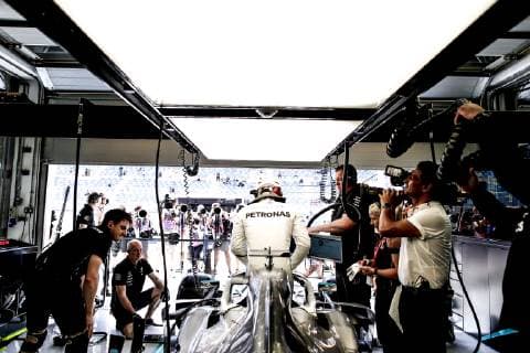 Motorsports: FIA Formula One World Championship WM Weltmeisterschaft 2019, Grand Prix of Bahrain, 44 Lewis Hamilton (GBR, Mercedes AMG Petronas Motorsport), Sakhir Bahrain