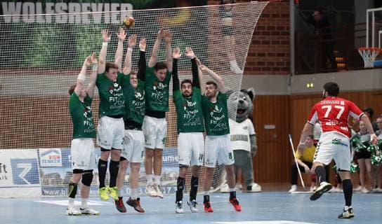 v li Julian Sauer DJK Rimpar Wolves Lukas Siegler DJK Rimpar Wolves Patrick Gempp DJK Rimpar Wolves Benedikt Brielmeier DJK Rimpar Wolves Benjamin Herth DJK Rimpar Wolves Dominik Schömig DJK Rimpar Wolves Kevin Autumn Handball Sports Club Hamburg DKB 2 Handball Bundesliga DJK Rimpar Wolves Handball Sports Club Hamburg xfsx