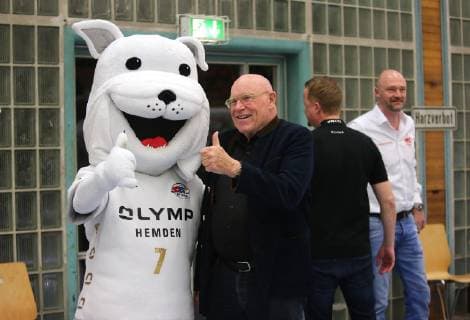 BAU 30 03 2019 Bietigheim Handball SG BBM Bietigheim vs. Buxtehuder SV v l Mascot Lotte BBM and Eberhard Bezner Co-Employee of Olymp Bezner KG