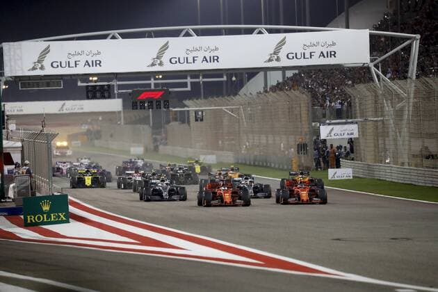 Motorsports: FIA Formula One World Championship WM Weltmeisterschaft 2019, Grand Prix of Bahrain, Start, 5 Sebastian Vettel (GER, Scuderia Ferrari Mission Winnow), 16 Charles Leclerc (MCO, Scuderia Ferrari Mission Winnow), 77 Valtteri Bottas (FIN, Mercedes AMG Petronas Motorsport), 44 Lewis Hamilton (GBR, Mercedes AMG Petronas Motorsport), Sakhir Bahrain