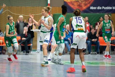 flippo Baskets BG 74 - Rutronik Stars Keltern Basketball Damen DBBL, Playoffs Viertelfinale, Spiel 2 flippo Baskets BG 74 - Rutronik Stars Keltern, 03.04.2019, Göttingen. Göttingens Klaudia Grudzien (M) gestikuliert im Spiel. Göttingen Niedersachsen Deutschland *** flippo Baskets BG 74 Rutronik Stars Keltern Basketball Women DBBL Playoffs Quarter Finals Game 2 flippo Baskets BG 74 Rutronik Stars Keltern 03 04 2019 Göttingen Göttingens Klaudia Grudzien M gestikuliert im Spiel Göttingen Niedersachsen Germany