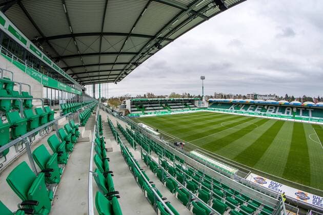 Wide angle shot of the stadium Sportpark Ronhof Thomas Sommer about 1 5 hours before whistle 04 04 2019 Football GER 2 Bundesliga 25 matchday SpVgg Greuther Fürth SG Dynamo Dresden Sportpark Ronhof Thomas Sommer SpVgg Greuther Fürth vs SG Dynamo Dresden