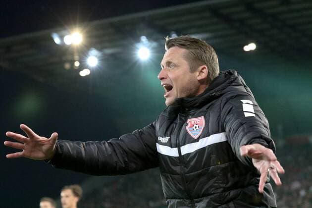 Football Niederrheinpokal semi-final red white Essen KFC Uerdingen on 02 04 2019 in the stadium Essen in Essen Frank Heinemann coach Uerdingen