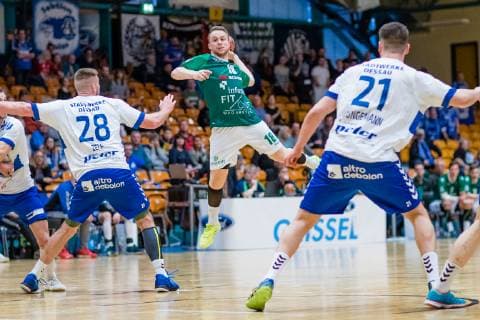 Philip Jungemann 21 Dessau Rosslauer HV 06 Steffen Kaufmann 18 DJK Rimpar Wölfe Florian Pfeiffer 14 Dessau Rosslauer HV 06 during the handball match 2 Bundesliga Men Season 2018 2019 between Dessau Rosslauer HV 06 and DJK Rimpar Wölfe in the Anhalt Arena on 5 April 2019 in Dessau Rosslau Sachsen Anhalt Germany