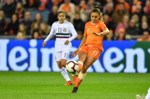 Lieke Martens Netherlands Holland 11 shoots to 2 0 soccer womens international Netherlands Mexico xmkx