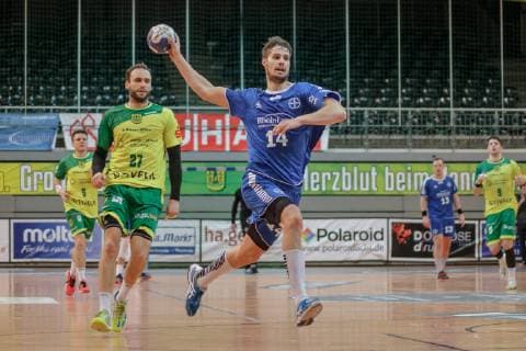 2 Handball Bundesliga VFL Eintracht Hagen TSV Bayer Dormagen Hagen 5 4 2019 Ian Hüter TSV Bayer Dormagen Jan Lars Gaubatz Eintracht Hagen VFL Eintracht Hagen TSV Bayer Dormagen at the Krollmann Arena Hagen 5 4 2019