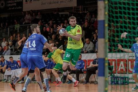 2 Handball Bundesliga VFL Eintracht Hagen TSV Bayer Dormagen Hagen 5 4 2019 Tim Stefan Eintracht Hagen Ian Hüter TSV Bayer Dormagen VFL Eintracht Hagen TSV Bayer Dormagen at the Krollmann Arena Hagen 5 4 2019