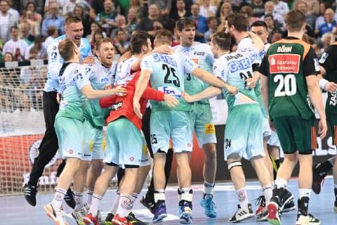 HBL DHB Cup semi-final TSV Hannover Burgdorf vs SC Magdeburg 06 04 19 Hamburg HBL DHB Cup final Four 2019 semi-final TSV Hannover Burgdorf vs SC Magdeburg in picture the Magdeburg team cheers on their entry into the final nordphoto xWitke nph00002