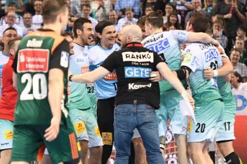 HBL DHB Cup semi-final TSV Hannover Burgdorf vs SC Magdeburg 06 04 19 Hamburg HBL DHB Cup final Four 2019 semi-final TSV Hannover Burgdorf vs SC Magdeburg in picture the Magdeburg team cheers on their entry into the final nordphoto xWitke nph00002