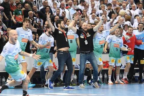 HBL DHB Cup semi-final TSV Hannover Burgdorf vs SC Magdeburg 06 04 19 Hamburg HBL DHB Cup final Four 2019 semi-final TSV Hannover Burgdorf vs SC Magdeburg in picture the Magdeburg team cheers on their entry into the final nordphoto xWitke nph00002