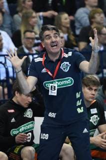 HBL DHB Cup Semifinal TSV Hannover Burgdorf vs SC Magdeburg 06 04 19 Hamburg HBL DHB Cup Final Four 2019 Semifinal TSV Hannover Burgdorf vs SC Magdeburg in picture Coach Antonio Carlos Ortega Hannover nordphoto xWitke nph00002