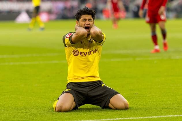 Sport Themen der Woche KW14 Sport Bilder des Tages GER, 1.FBL, FC Bayern Muenchen vs. Borussia Dortmund 06.04.2019, Allianz Arena, Muenchen, GER, 1.FBL, FC Bayern Muenchen vs. Borussia Dortmund, DFL regulations prohibit any use of photographs as image sequences and or quasi-video, im Bild Mahmoud Dahoud (BVB 19) nach vergebener chance *** GER 1 FBL FC Bayern Muenchen vs Borussia Dortmund 06 04 2019 Allianz Arena Muenchen GER 1 FBL FC Bayern Muenchen vs Borussia Dortmund DFL regulations prohibit any use of photographs as image sequences and or quasi video in picture Mahmoud Dahoud BVB 19 after missed chance nordphotox xStraubmeier nph00004