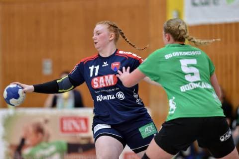 Kerstin Foth H2Ku Herrenberg on the ball and Danique Boonkamp SG 09 Kirchhof GER Handball 2 Bundesliga Women SG 09 Kirchhof vs SG H2Ku Herrenberg 06 04 2019 Handball 2 Bundesliga Women SG 09 Kirchhof SG H2Ku Herrenberg 06 04 2019 Melsungen Copyright: xEIBNER RolandxSippelx EP_RSL