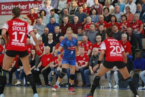 Bad Langensalza 06 04 2019 Sports Handball 1 Bundesliga Women Season 2018 19 Thuringian HC THC vs SG BBM Bietigheim BBM Alicia Stolle THC Maura Visser BBM und Emily Bölk THC