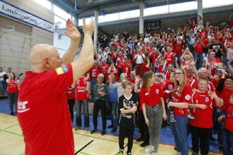 Bad Langensalza 06 04 2019 Sport Handball 1 Bundesliga Women Season 2018 19 Thuringian HC THC vs SG BBM Bietigheim BBM Coach Herbert Müller THC thanks the fans