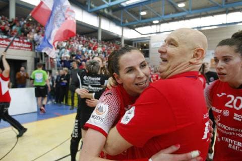 Bad Langensalza 06 04 2019 Sport Handball 1 Bundesliga Women Season 2018 19 Thuringian HC THC vs SG BBM Bietigheim BBM Iveta Luzumová THC and Coach Herbert Müller THC are happy to announce victory