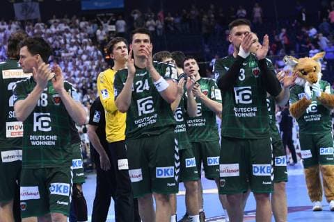 HBL DHB Cup Semifinal THW Kiel vs Fuechse Berlin 06 04 19 Hamburg HBL DHB Cup Final Four 2019 Semifinal THW Kiel vs Fuechse Berlin in picture the Berlin team disappointed after the defeat nordphoto xWitke nph00002