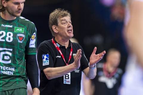 Hamburg Germany 06 April 2019 REWE Final 4 DHB Cup Semifinals THW Kiel vs Fuechse Berlin Coach Velimir Petkovic Berlin Gesticulation gesticulated gesture Hamburg Barclaycard Arena Hamburg Germany