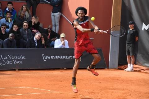 Dustin Brown gagne le tournoi de tennis Challenger Mouratoglou Open a Sophia Antipolis face a Filip Krajinovic TENNIS : Mouratoglou Open - Sophia Antipolis - 07 04 2019 LionelUrman Panoramic 
