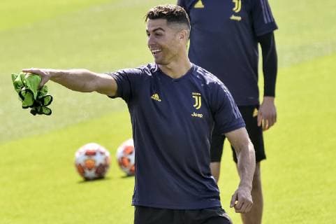 Photo LaPresse Nicol& xf2; Campo April 9, 2019 Turin (Italy) Juventus training before the Champions League quarter-finals Ajax-Juventus In the picture: Cristiano Ronaldo  Copyright: xLaPresse Nicol& xf2;xCampo LaPrex