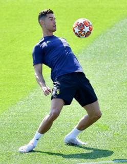 IPP20190409 Football - soccer: UEFA Champions League 2018 2019, Ajax Amsterdam - Juventus Turin, cristiano ronaldo (Verwendung nur in Deutschland - GERMANY ONLY) *** IPP20190409 Football soccer UEFA Champions League 2018 2019 Ajax Amsterdam Juventus Turin cristiano ronaldo use only in Germany GERMANY ONLY 