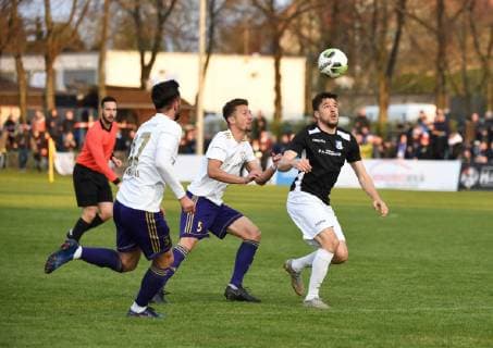 Soccer Men Season 2018 2019 Semifinals at Berlin AOK Landespokal VSG Altglenicke Tennis Borussia v l Sefa Kahraman TeBe Tennis Borussia Max Konrad TeBe Tennis Borussia Christian Skoda VSG Altglienicke 09 04 2019 Copyright: xMatthiasxKochx