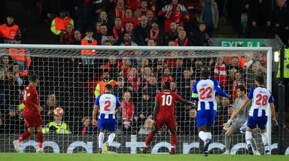 9th April 2019, Anfield, Liverpool, England; UEFA Champions League football, quarter final 1st leg, Liverpool versus FC Porto; Roberto Firmino of Liverpool scores from close range to give his side a 2-0 lead after 25 minutes  ActionPlus12122334 DavidxBlunsden