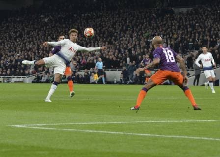 London United Kingdom 09 04 2019 UEFA Champions League 2018 19 Season Quarterfinals 1 Round Tottenham Hotspur Manchester City Dele Alli Tottenham controls the ball DeFodi056