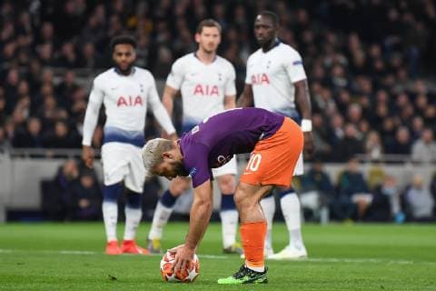 Tottenham Hotspur v Manchester City UEFA Champions League Sergio Agüero of Manchester City places the ball on the penalty spot during the UEFA Champions League match at the Tottenham Hotspur Stadium, London Content Not Available For UK Newspapers Copyright: xMartynxHaworthx FIL-13108-0032