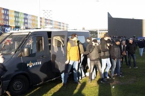 AMSTERDAM, Football,10-04-2019, Stadium Johan Cruyffarena. Riots occur before the Champions League quarter finals first leg Ajax - Juventus with fans of Ajax and the police. Ajax fans before the game  x3155128x