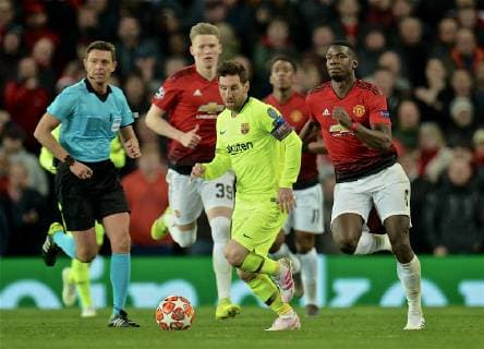 (190411) -- MANCHESTER, April 11, 2019 (Xinhua) -- Barcelona s captain Lionel Messi (front) controls the ball during the UEFA Champions League Quarter-Final first leg match between Manchester United ManU and FC Barcelona Barca at Old Trafford in Manchester, Britain on April 10, 2019. Barcelona won 1-0. (Xinhua) FOR EDITORIAL USE ONLY. NOT FOR SALE FOR MARKETING OR ADVERTISING CAMPAIGNS. NO USE WITH UNAUTHORIZED AUDIO, VIDEO, DATA, FIXTURE LISTS, CLUB LEAGUE LOGOS OR LIVE SERVICES. ONLINE IN-MATCH USE LIMITED TO 45 IMAGES, NO VIDEO EMULATION. NO USE IN BETTING, GAMES OR SINGLE CLUB LEAGUE PLAYER PUBLICATIONS. (SP)BRITAIN-MANCHESTER-FOOTBALL-CHAMPIONS LEAGUE-QUARTERFINAL-MAN UNITED VS BARCELONA 