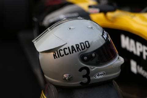 Photo4 LaPresse 11 04 2019 Shanghai, China Grand Prix Formula One China 2019 In the pic: Daniel Ricciardo (AUS) Renault Sport F1 Team RS19 helmet for celebrate the 1000th f1 gp  Copyright: xPhoto4 LaPressex