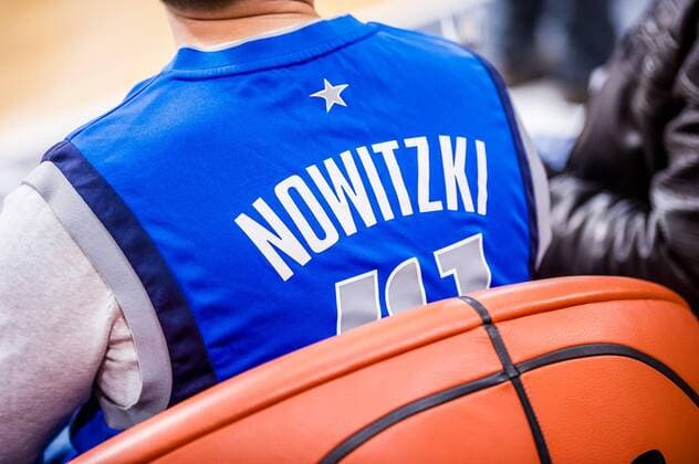MHP GIANTS Ludwigsburg Bavaria Munich Also here DALLAS COWBOYS Dirk Nowitzki Fanshirt playing in basketball Bundesliga MHP Giant Ludwigsburg Bavaria Munich Ludwigsburg 11 04 19 Basketball Bundesliga Ludwigsburg Baden Wuerttemberg Germany MHP Arena