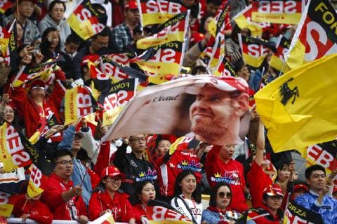 Motorsports: FIA Formula One World Championship WM Weltmeisterschaft 2019, Grand Prix of China, Fans of 5 Sebastian Vettel (GER, Scuderia Ferrari Mission Winnow), Shanghai China