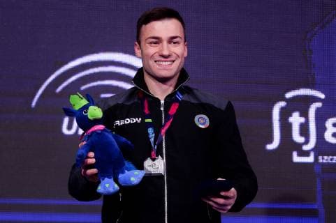 Turnen, EM in Stettin, Siegerehrungen 13.04.2019 SZCZECIN 8. MISTRZOSTWA EUROPY W GIMNASTYCE SPORTOWEJ KOBIET I MEZCZYZN DZIEN 4 - FINALY NA PRZYRZADACH 8th European Championships in Artistic Gymnastics Day 4 - Apparatus Finals N Z MARCO LODADIO (ITA) FOT MATEUSZ SLODKOWSKI FOTONEWS NEWSPIX.PL --- Newspix.pl  20190413FNMS097