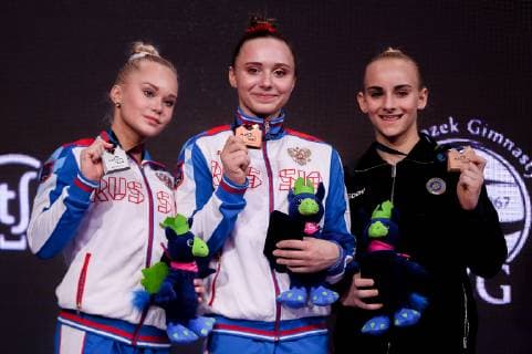 Sport Bilder des Tages Turnen, EM in Stettin, Siegerehrungen 13.04.2019 SZCZECIN 8. MISTRZOSTWA EUROPY W GIMNASTYCE SPORTOWEJ KOBIET I MEZCZYZN DZIEN 4 - FINALY NA PRZYRZADACH 8th European Championships in Artistic Gymnastics Day 4 - Apparatus Finals N Z ANGELINA MELNIKOVA (RUS) ANASTASIIA ILIANKOVA (RUS) ALICE DAMATO (ITA) FOT MATEUSZ SLODKOWSKI FOTONEWS NEWSPIX.PL --- Newspix.pl  20190413FNMS103