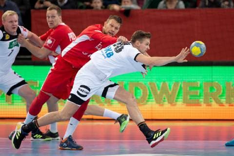 Halle Westf Germany 13 04 2019 DHB Qualifying match 2018 2019 Germany vs Poland L R Kamil Syprzak Poland Fabian Böhm Germany Halle Westf Nordrhein Westfalen Germany Gerry Weber Stadium