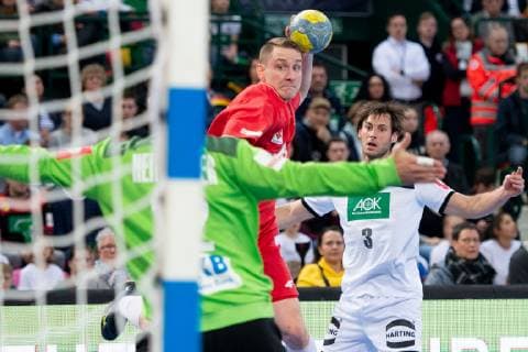 Halle Westf Germany 13 04 2019 DHB Qualifying match 2018 2019 Germany vs Poland L R Silvio Heinevetter Germany Michal Daszek Poland Halle Westf Nordrhein Westfalen Germany Gerry Weber Stadium
