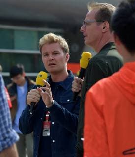Shanghai China 13 04 2019 Formula 1 Formula 1 China Grand Prix Nico Rosberg comments with Florian König for RTL DeFodi506