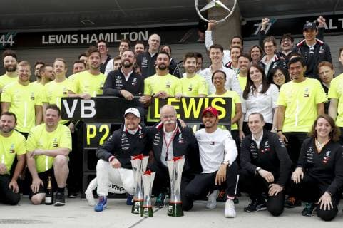 Motorsports: FIA Formula One World Championship WM Weltmeisterschaft 2019, Grand Prix of China, 77 Valtteri Bottas (FIN, Mercedes AMG Petronas Motorsport), Dr. Dieter Zetsche (GER, Chairman of the Board of Management of Daimler AG, Head of Mercedes-Benz Cars), 44 Lewis Hamilton (GBR, Mercedes AMG Petronas Motorsport), Shanghai China