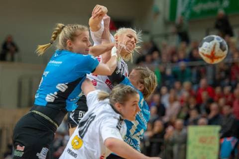 Sophie Lütke SV Union Halle scoring SV Union Halle Neustadt Wildcats vs Buxtehuder SV von 1862 e V Handball 1 Bundesliga Season 2018 2019 Copyright xVIADATAx xHolgerxJohnx Halle Saale Sachsen Anhalt Germany