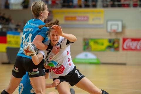 Mariana Ferreira Lopes SV Union Halle goal throw SV Union Halle Neustadt Wildcats vs Buxtehuder SV von 1862 e V Handball 1 Bundesliga Saison 2018 2019 Copyright xVIADATAx xHolgerxJohnx Halle Saale Sachsen Anhalt Germany